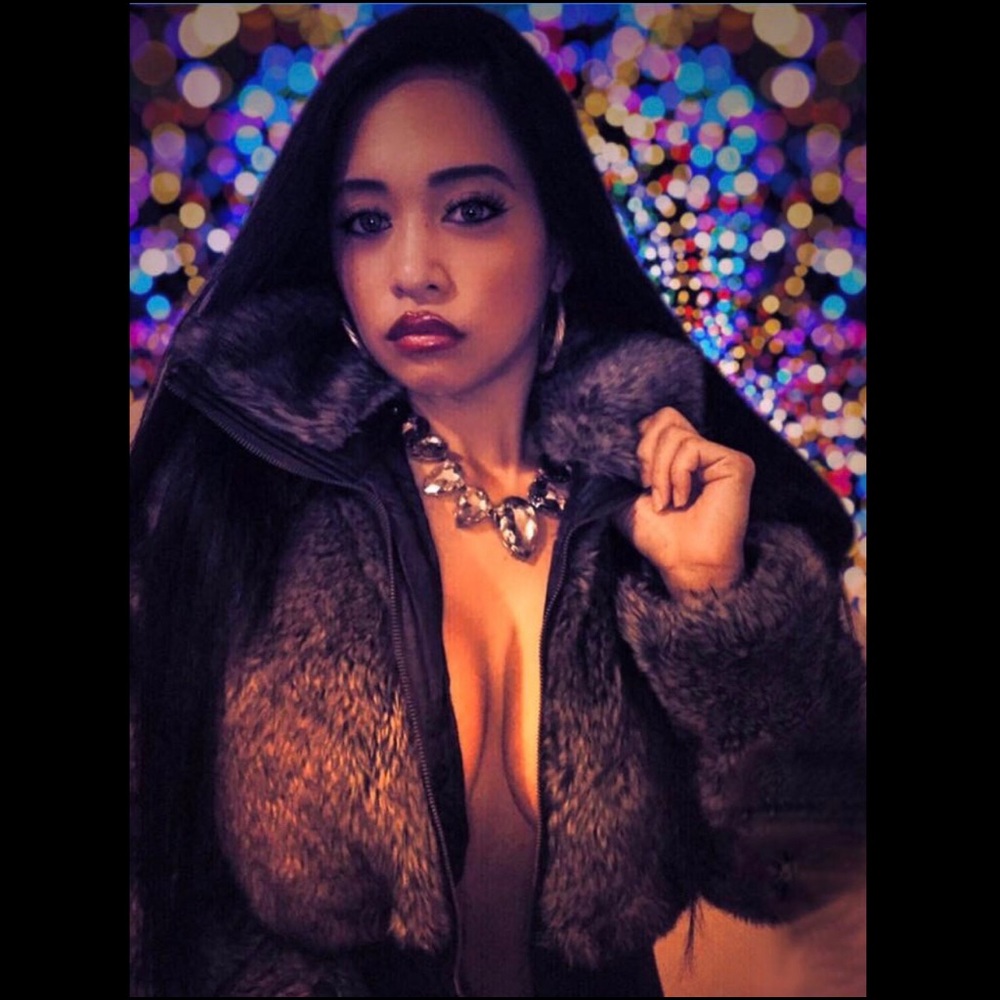 Meet your Posher, Lotus